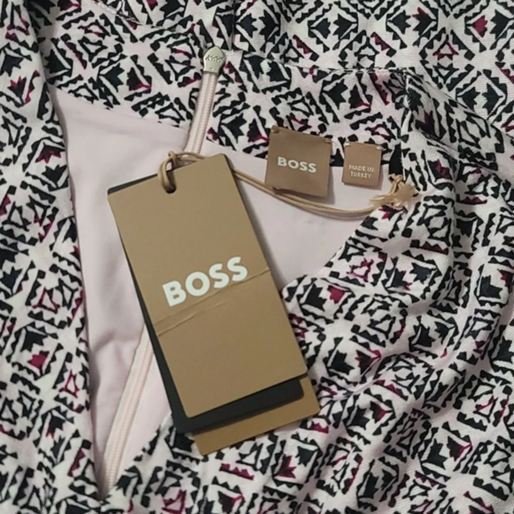 NWT $348 Hugo Boss Exandria Geo Print Wrap Front Dress In Cradle‎ Pink FantasyXS